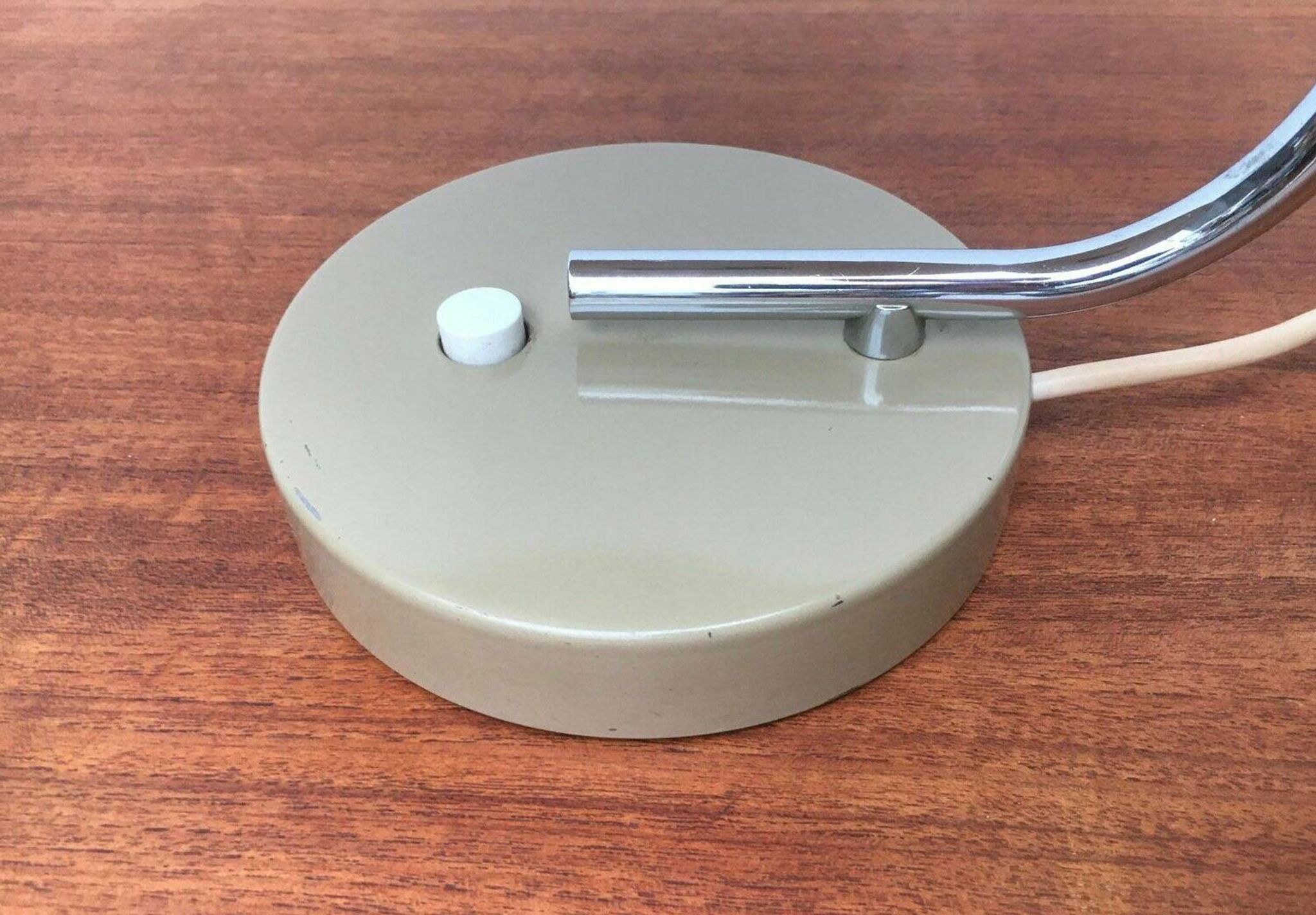 Minimalist German table lamp from the mid-century space age by Hustadt Leuchten, 1960s.