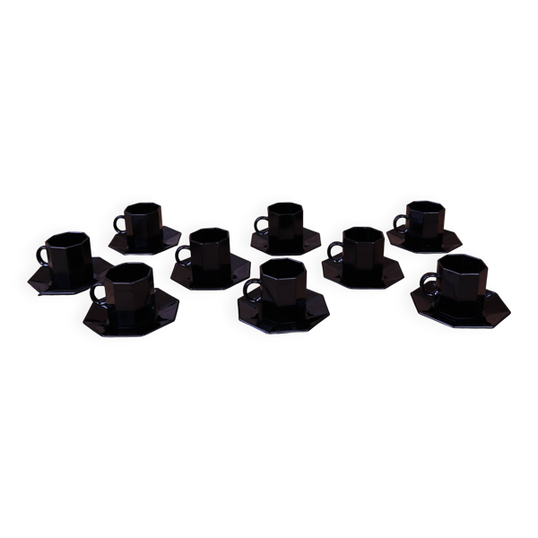 9 tasses à café et sous tasses noir Arcoroc modèle Octime