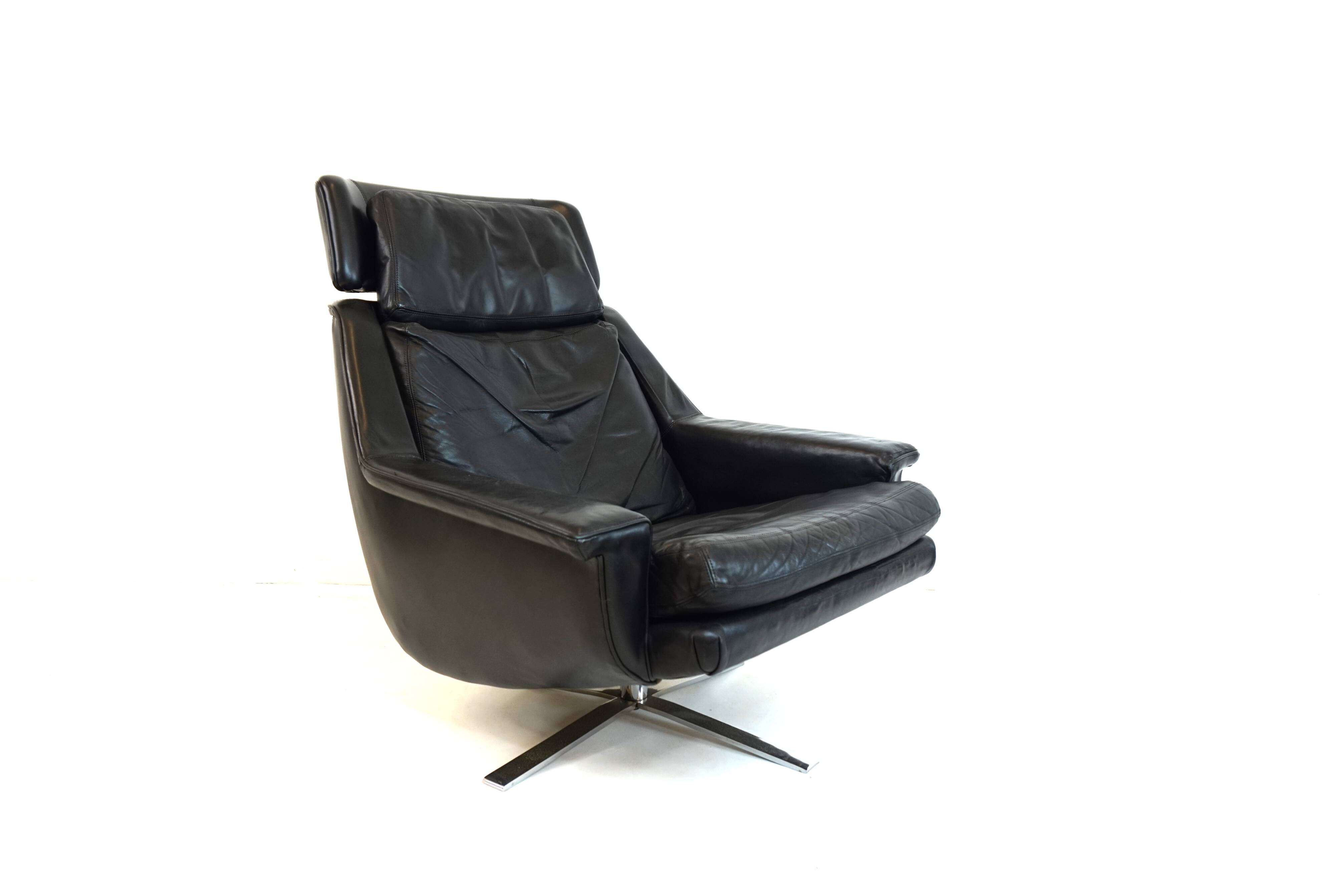 ESA leather chair 802 by Werner Langenfeld