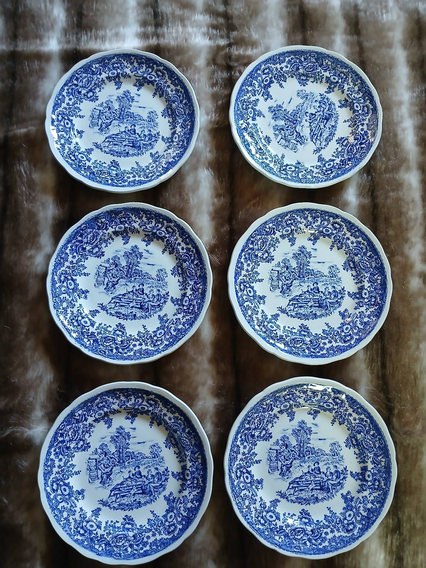 12 assiettes à dessert anciennes Lunéville KG