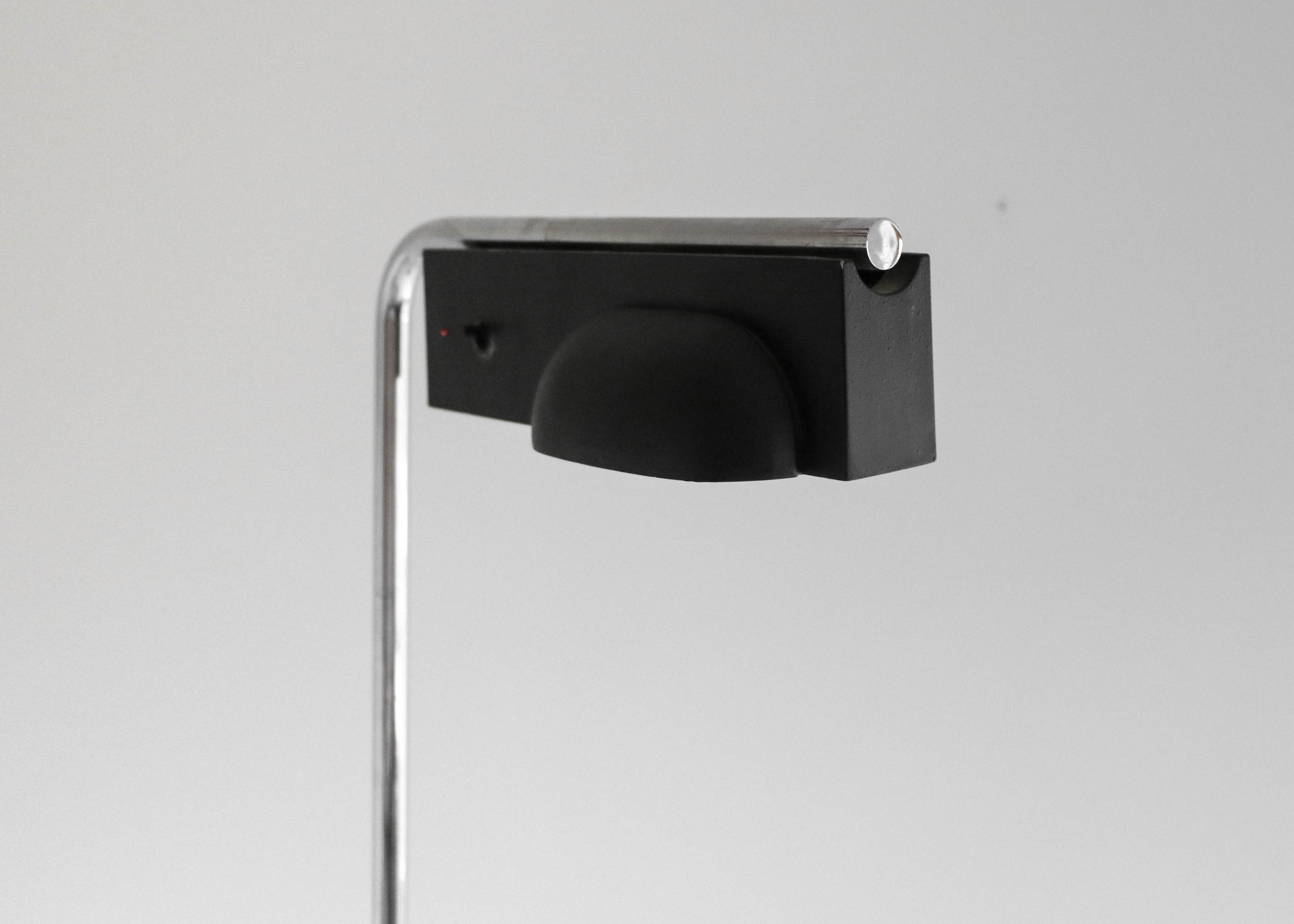 Ernesto Gismondi, Camera Terra lamppost, Artemide, 1980s