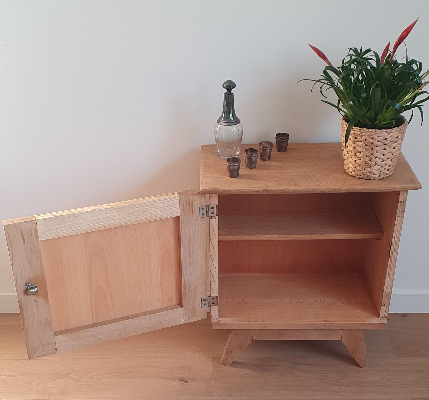 Furniture year 50 Scandinavian style