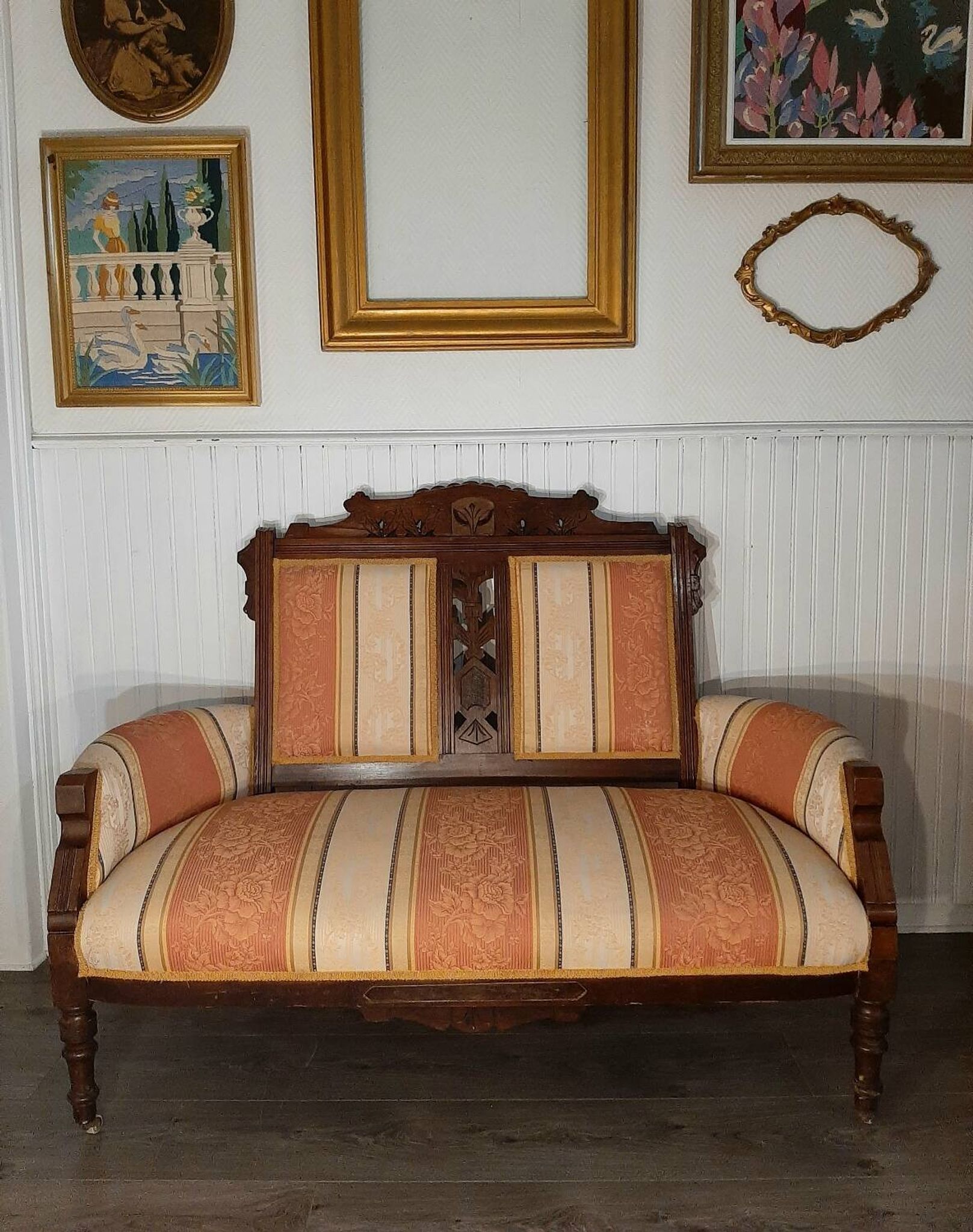Eastlake Sofa, Bench Late 19th Century, old vintage furniture