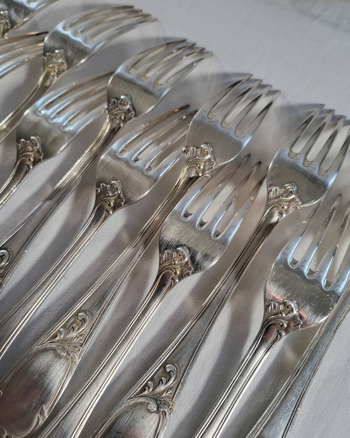 12 SOH Silver Metal Table Forks