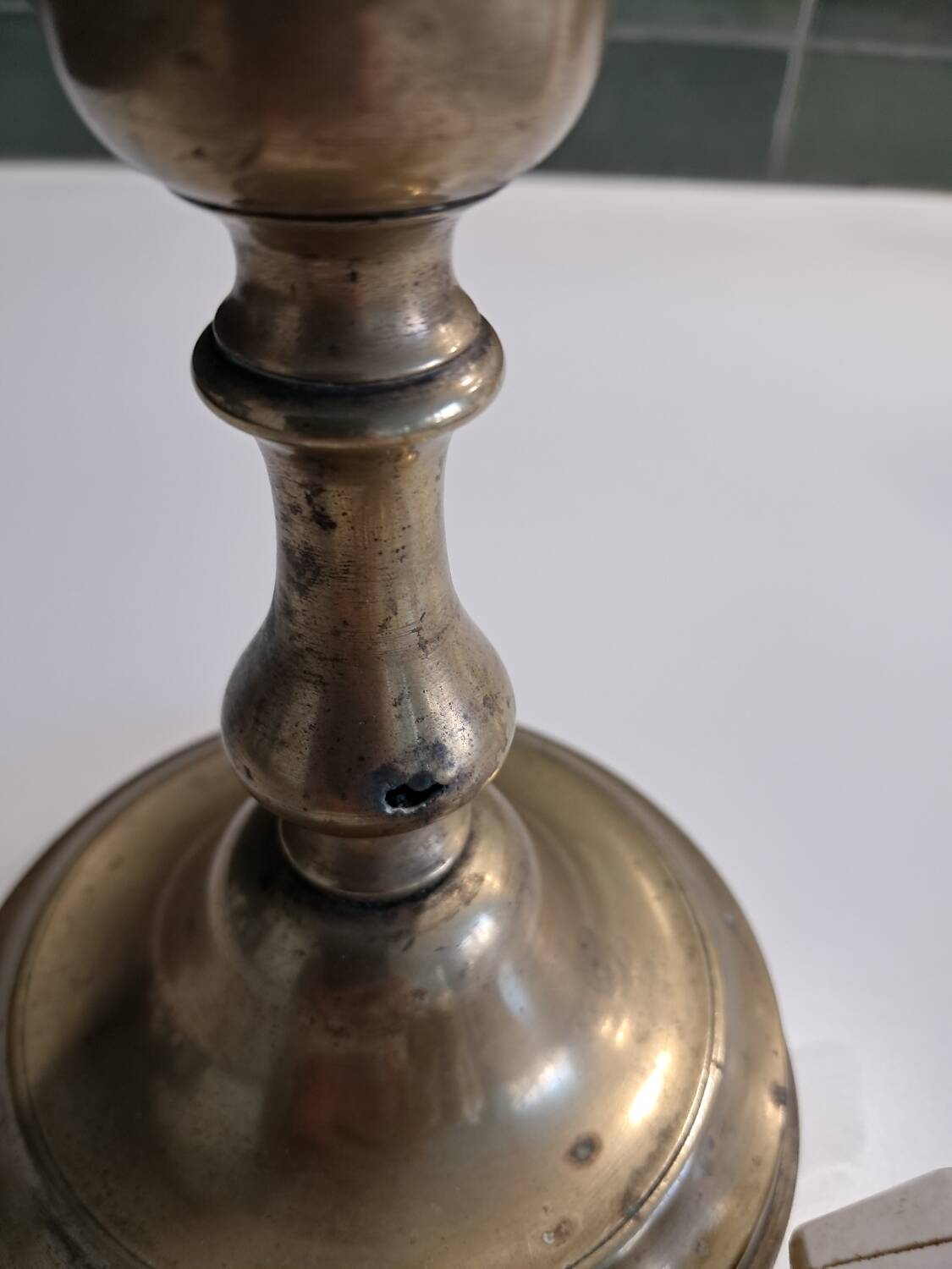 Lamp base