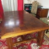 Dining room table