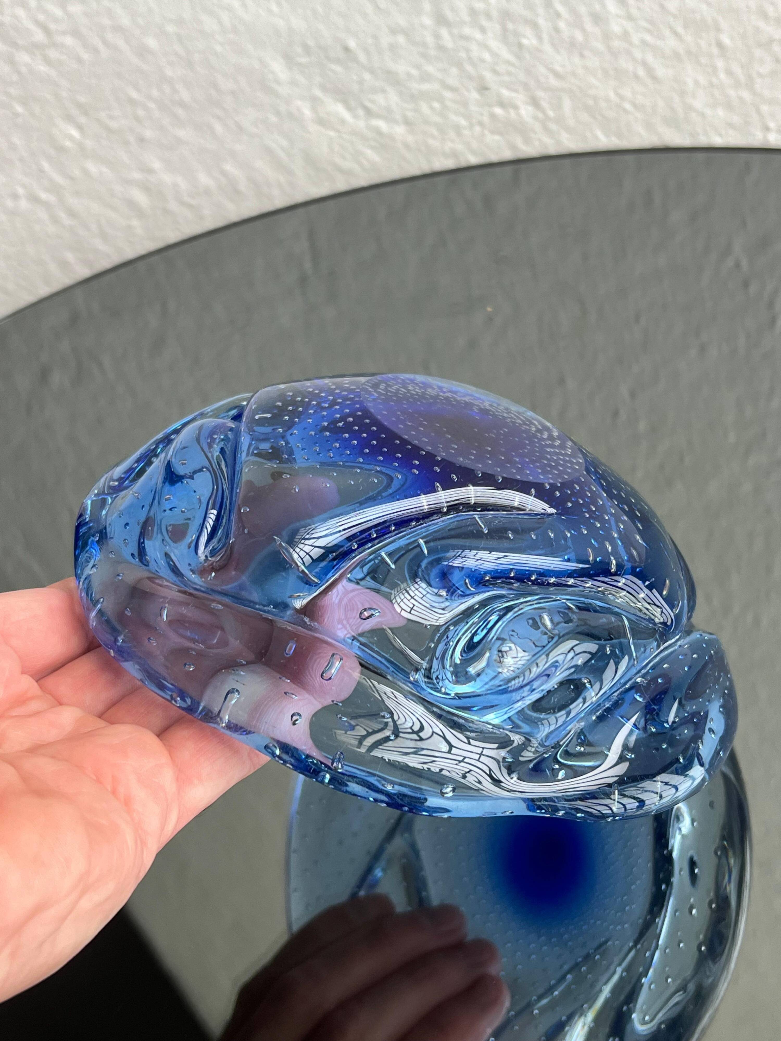 Bol décoratif en verre de Murano "Bullicante" bleu, objet de collection vintage