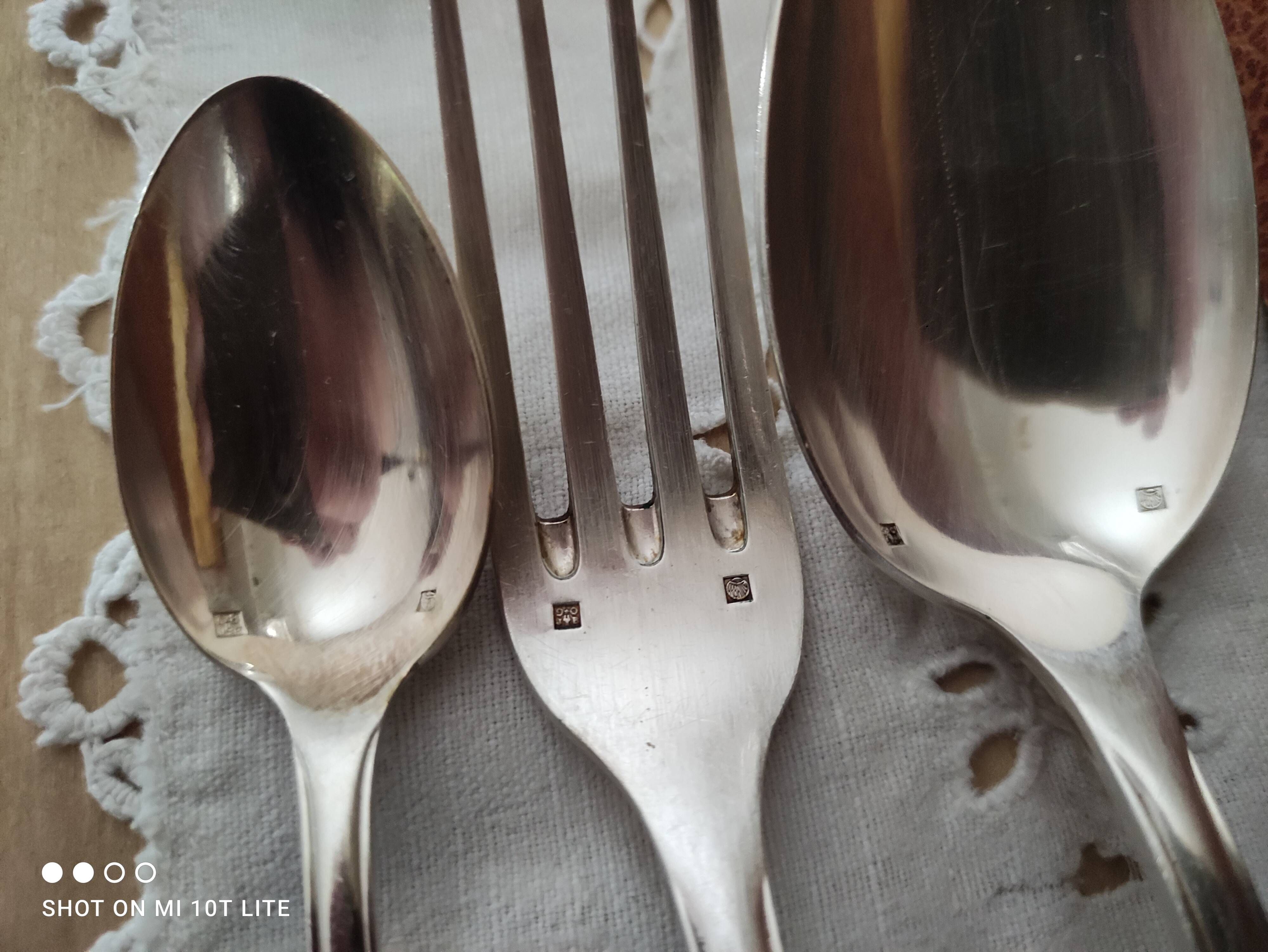 37-piece cutlery set in silver-plated metal in its original box
