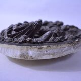 Sculpture / bas relief in patinated stucco - Jesus Prechant.