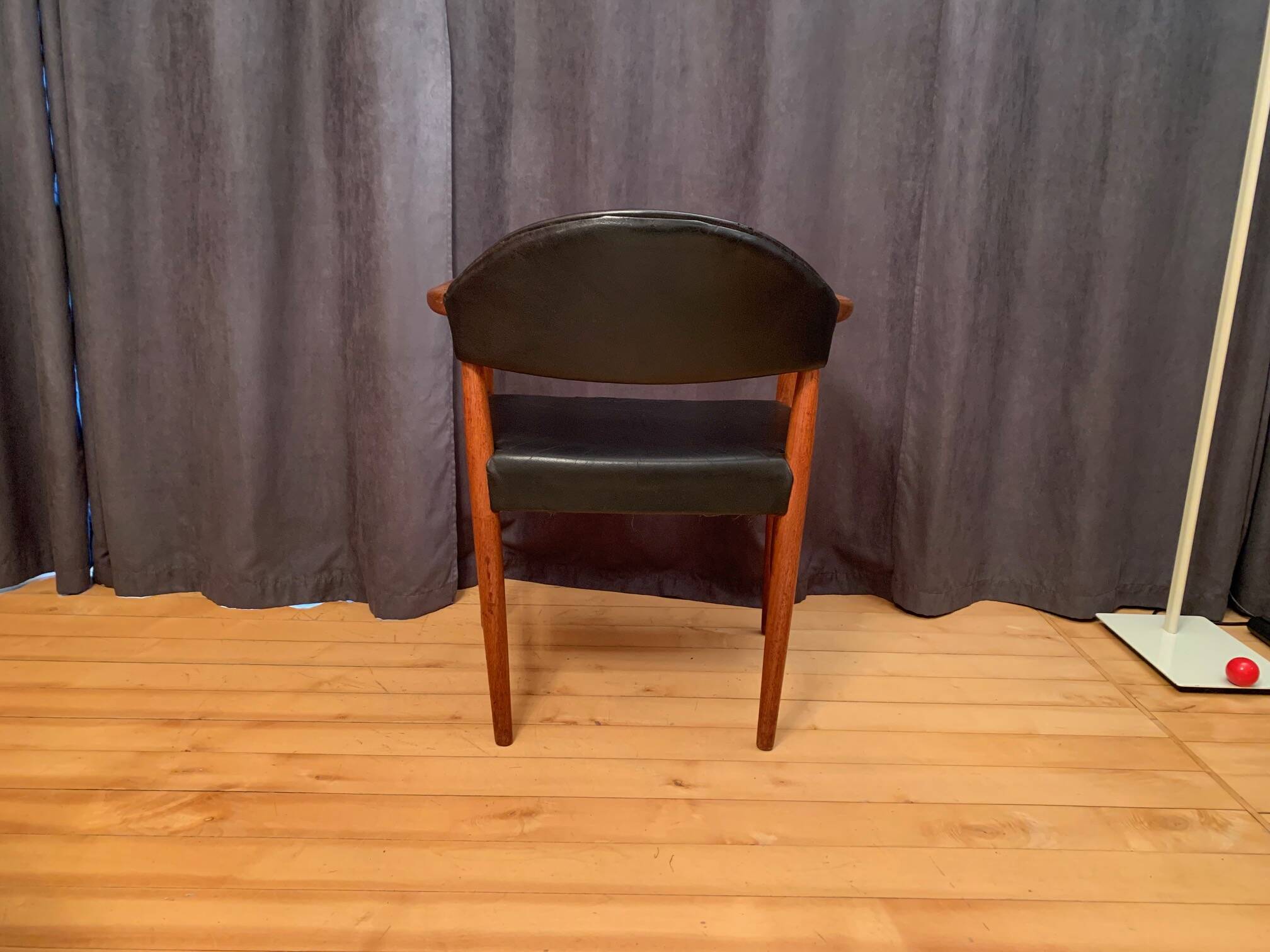 Armchair Model 223 designed by Kurt Olsen, Slagelse Mobelvaerk, Denmark, 1950s