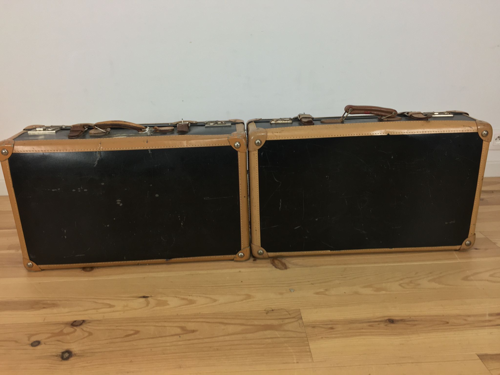 Lot de deux valises, années 50