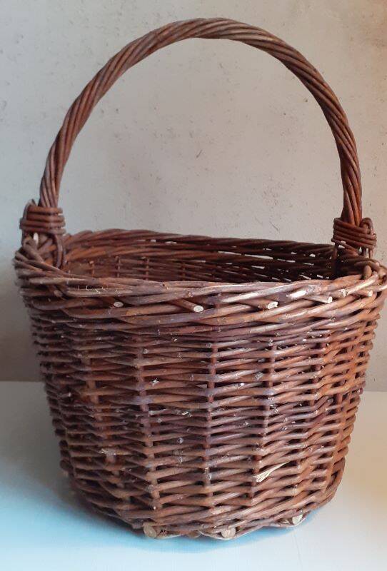 Vintage wicker oval basket