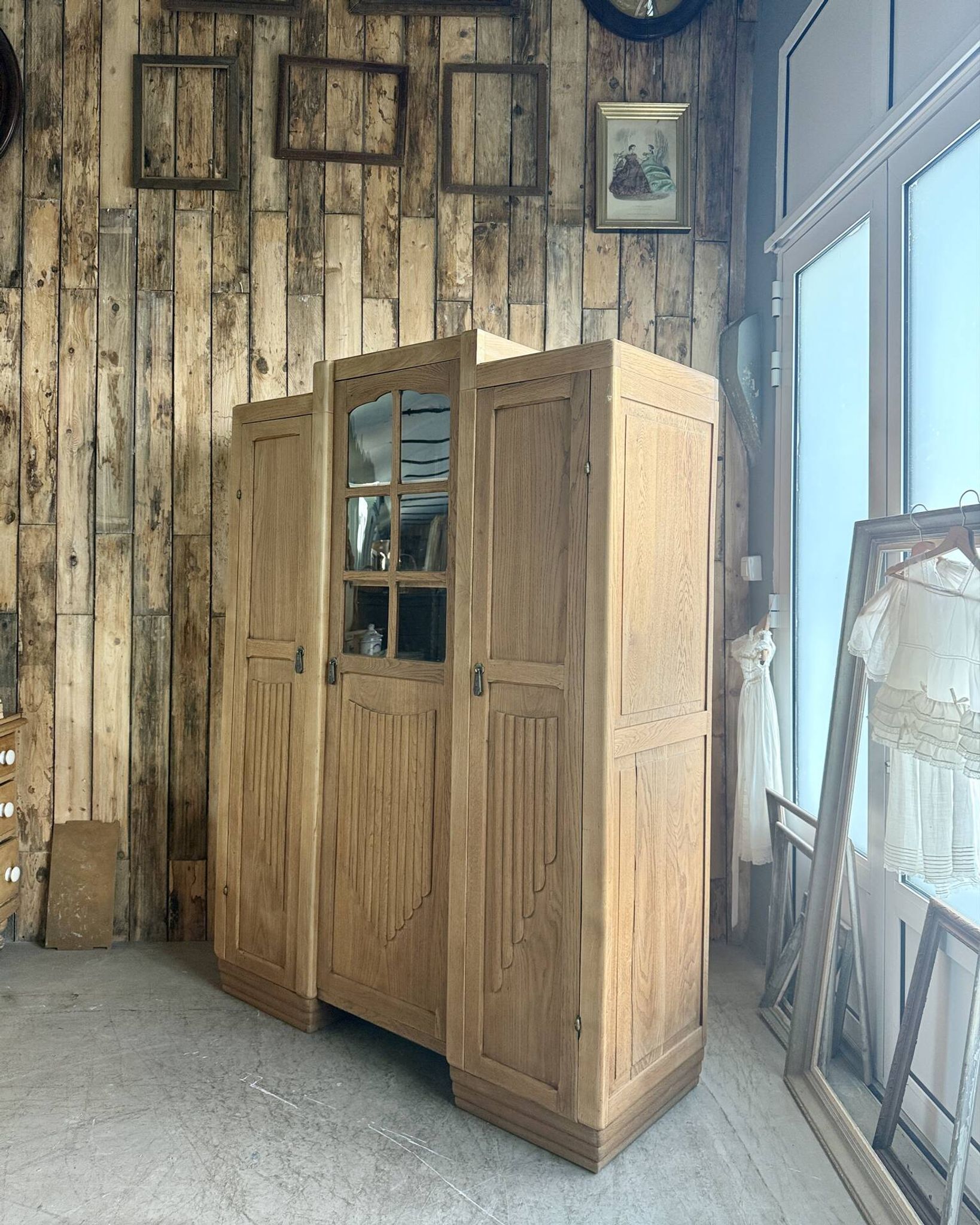 Large asymmetrical Art Deco wardrobe with three doors in oak (renovated)