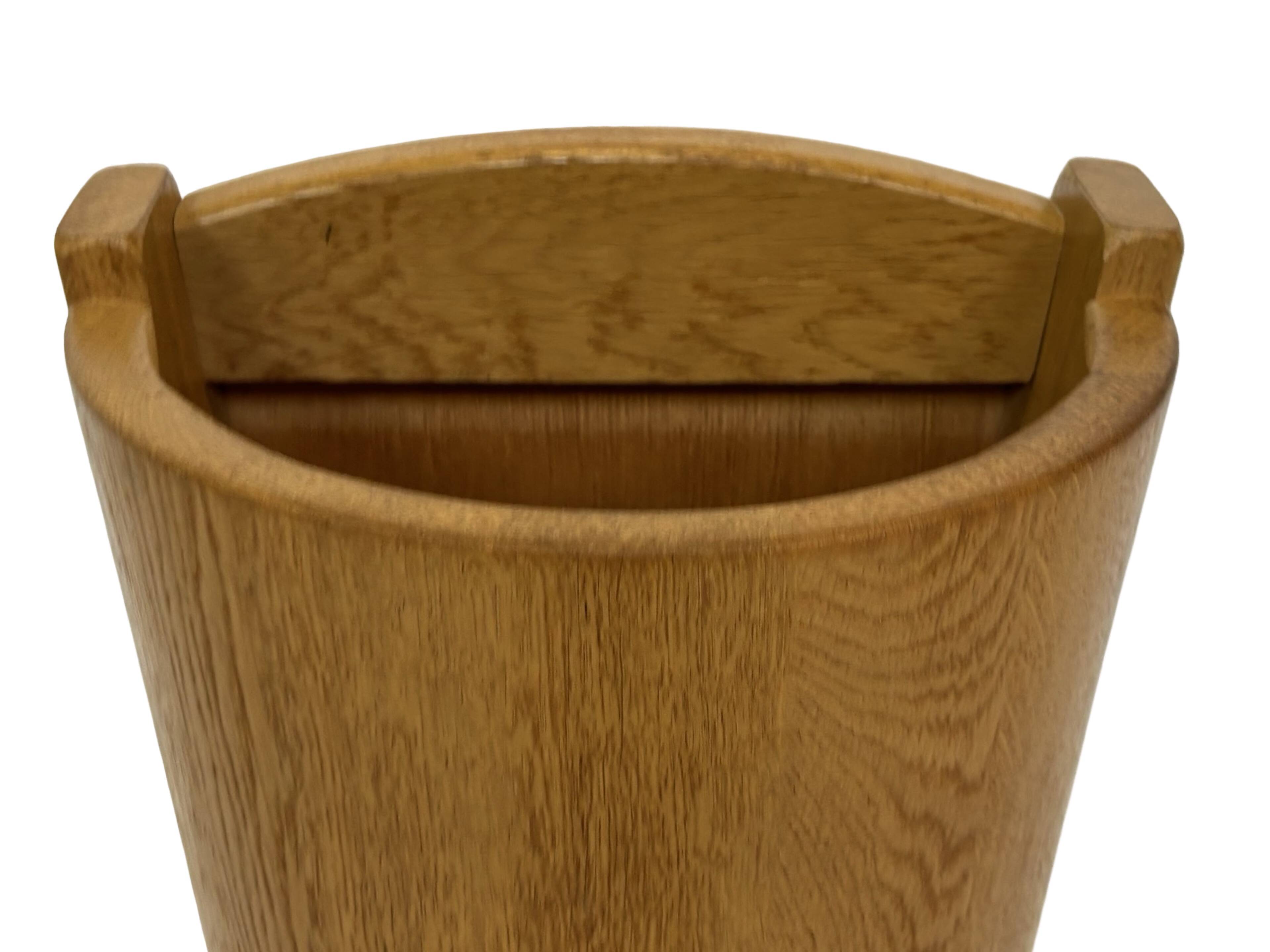 Porte-parapluie vintage en chêne, design de rangement minimaliste des années 60