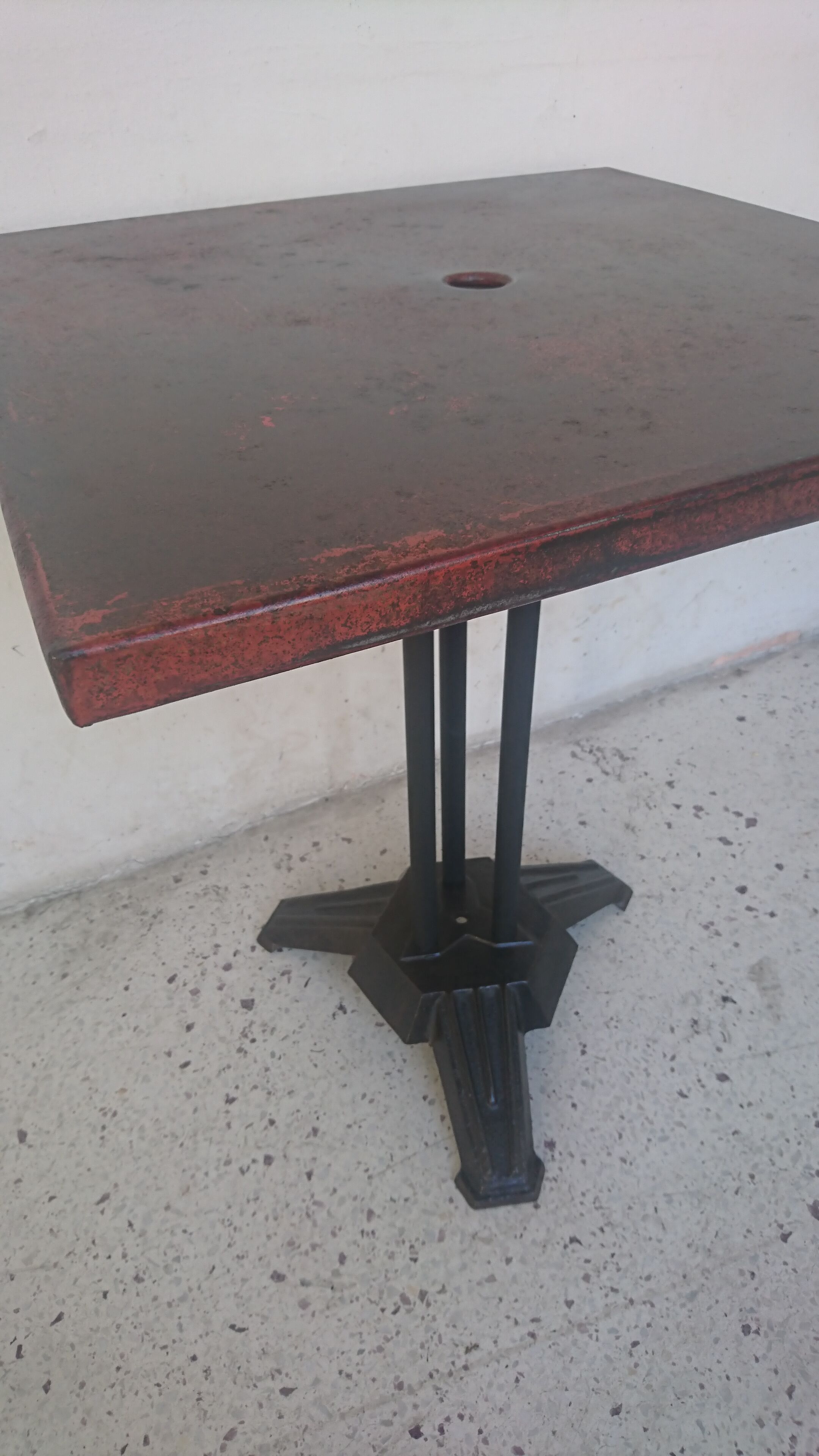 Table de bistrot années 40