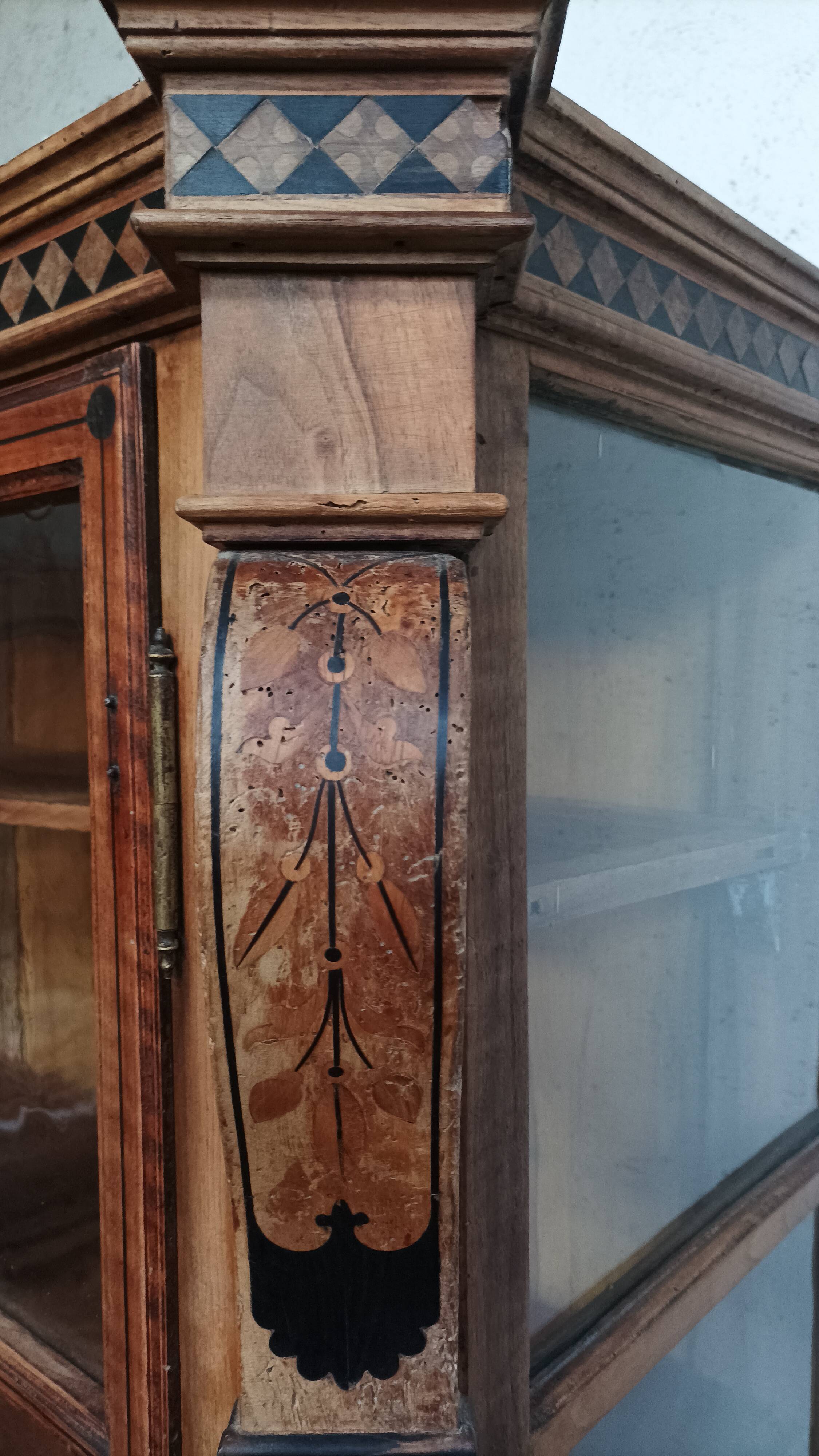 Biedermeier period sideboard in precious wood and ebony marquetry
