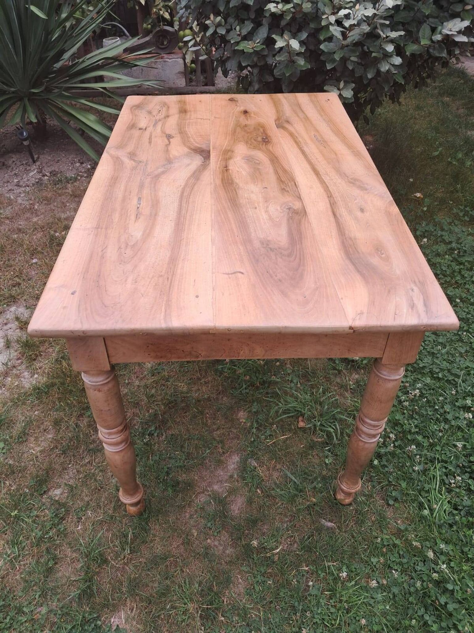 Antique desk in Louis Philippe style made of cherry wood with 2 drawers.