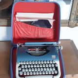 Functional blue typewriter