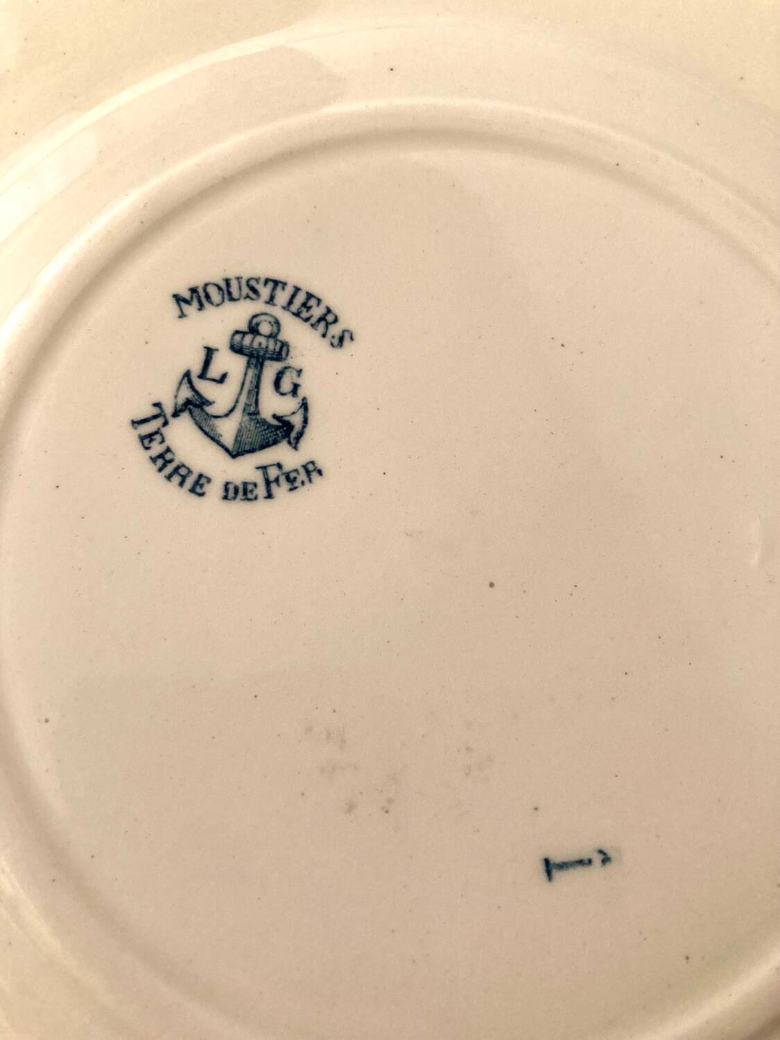 LG Clairefontaine dessert plate Moustier model in iron earth
