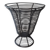 Wire vase