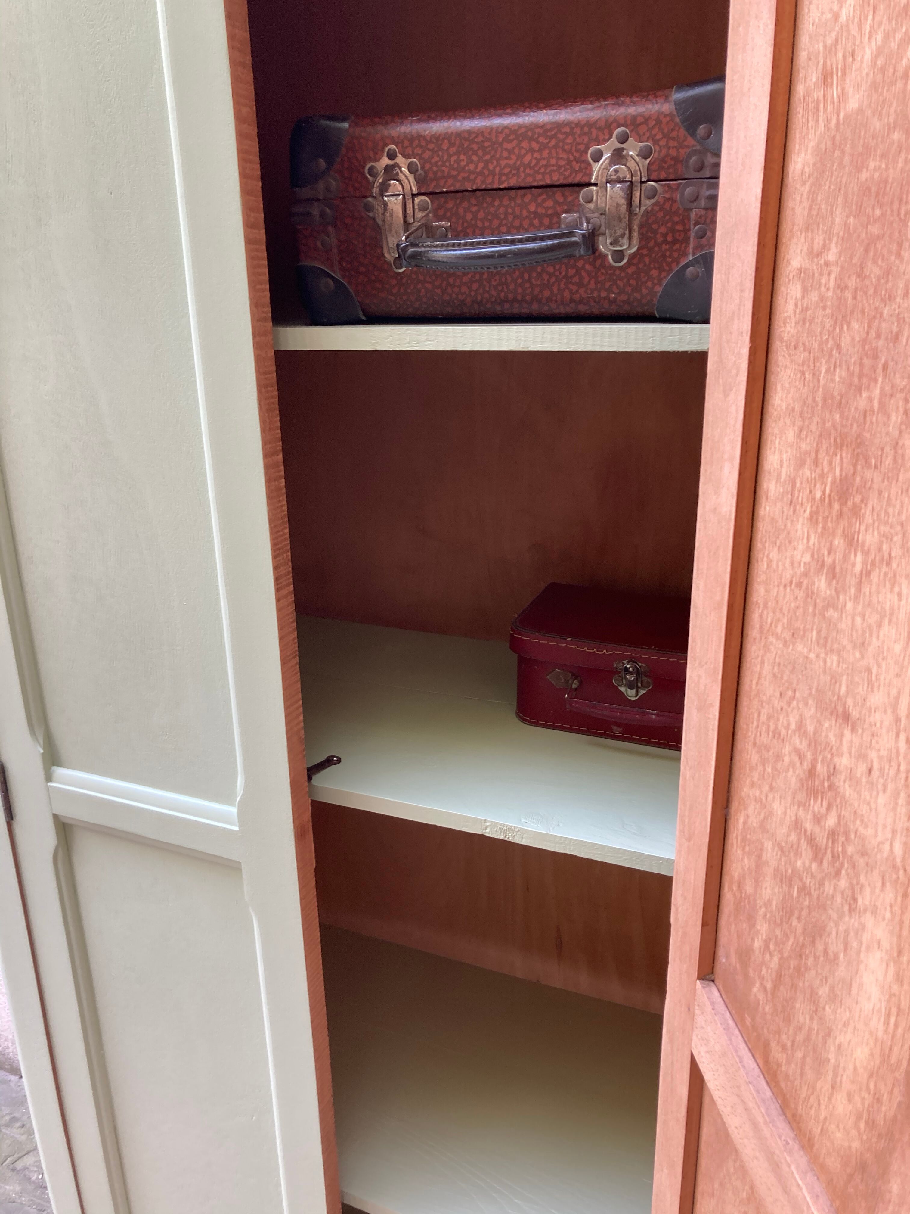 Parisian linden cabinet