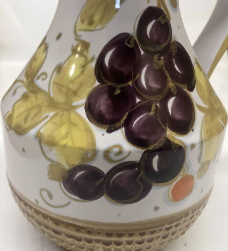 Pitcher decorated with grapes Fratelli Fanciullaci