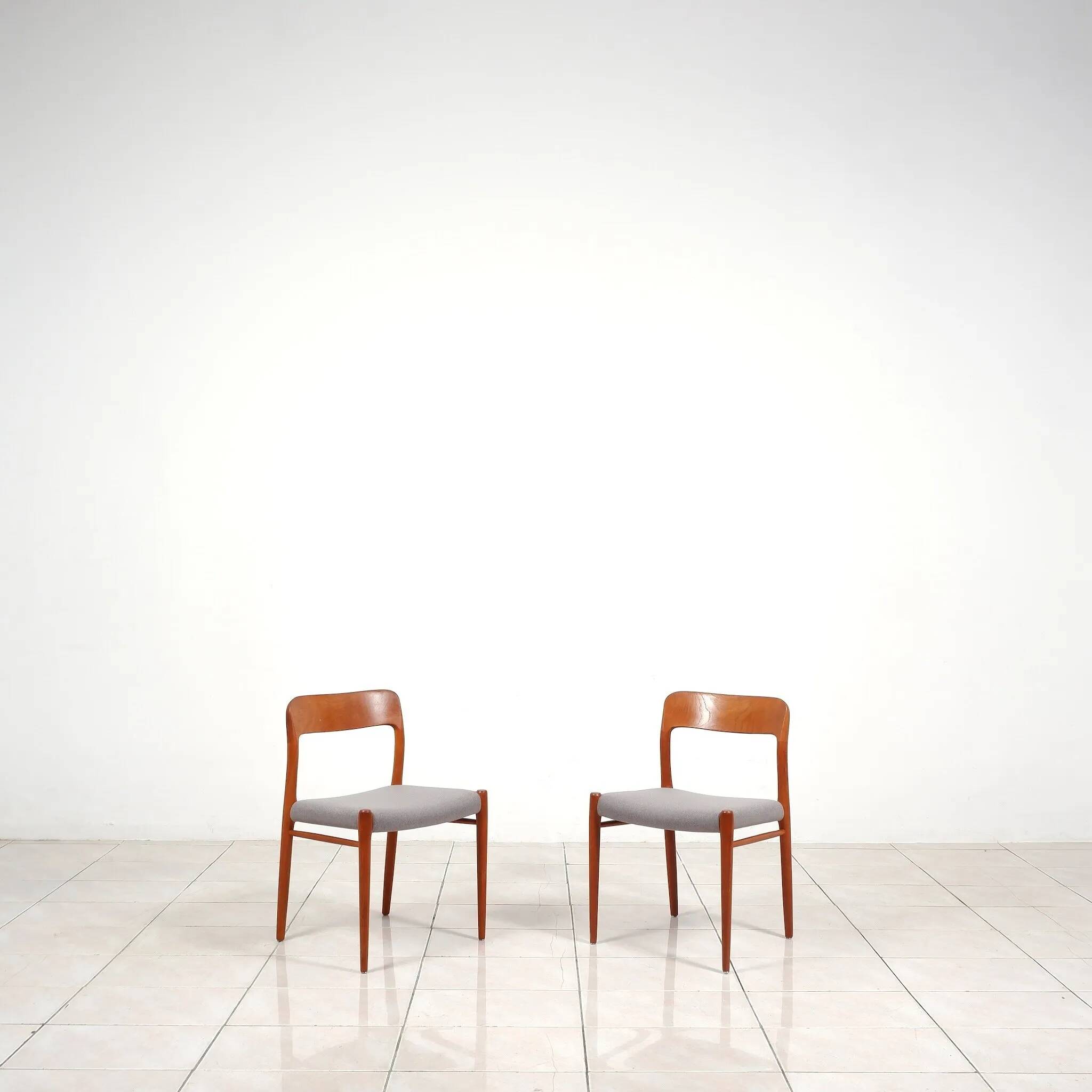3 Niels Møller „Model 75“ teak dining chairs reupholstered