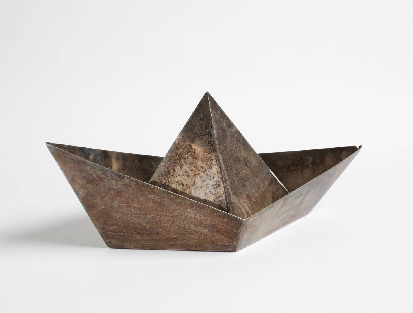 Modern silver-plated paper boat sculpture, Paola C. Aldo Cibic Italy 1980
