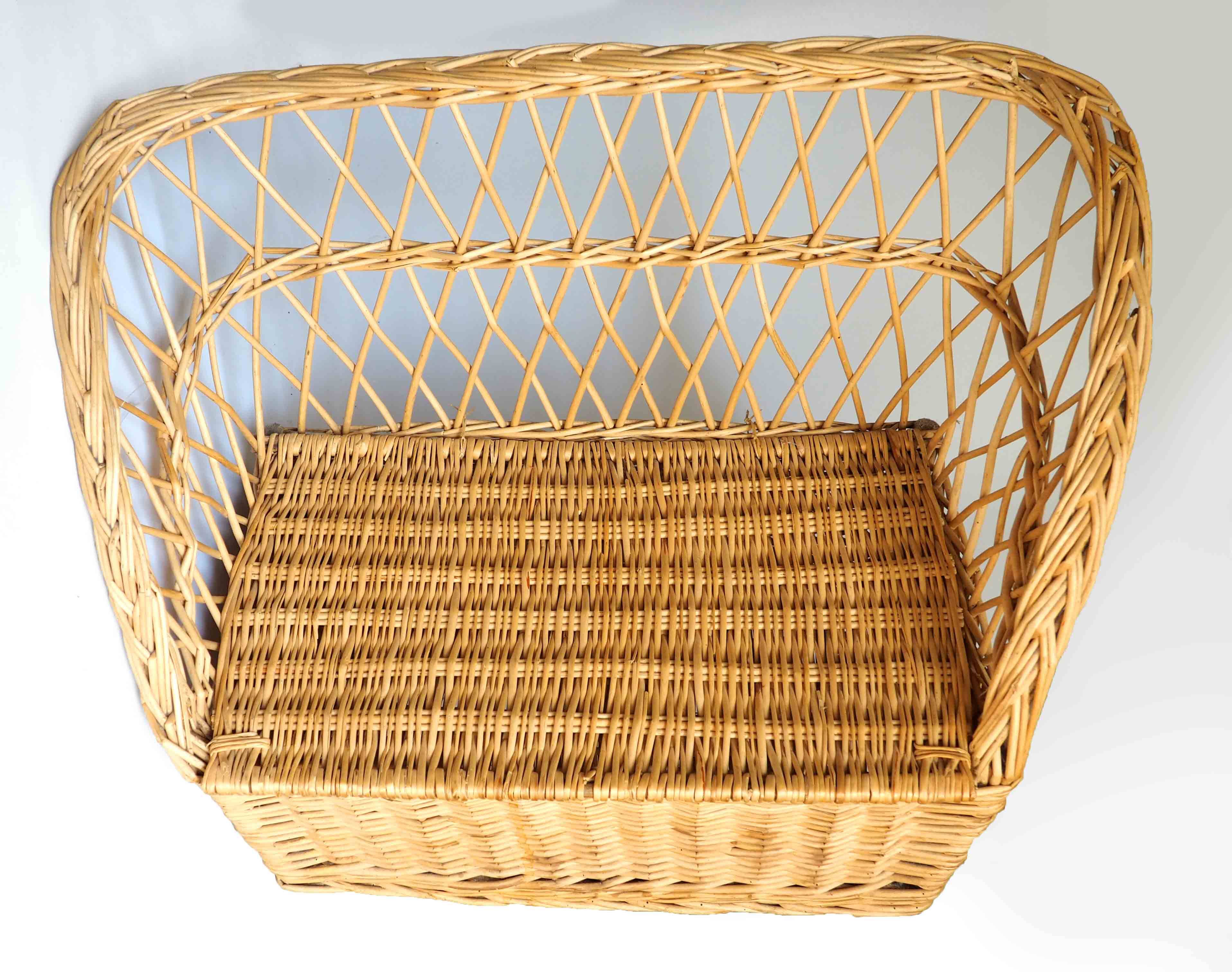 Corolla rattan bench chest