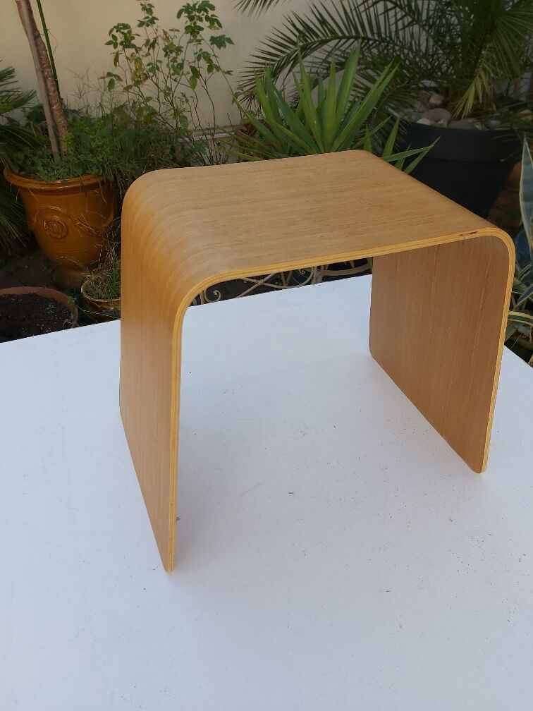 Tables giggled wood laminated glued