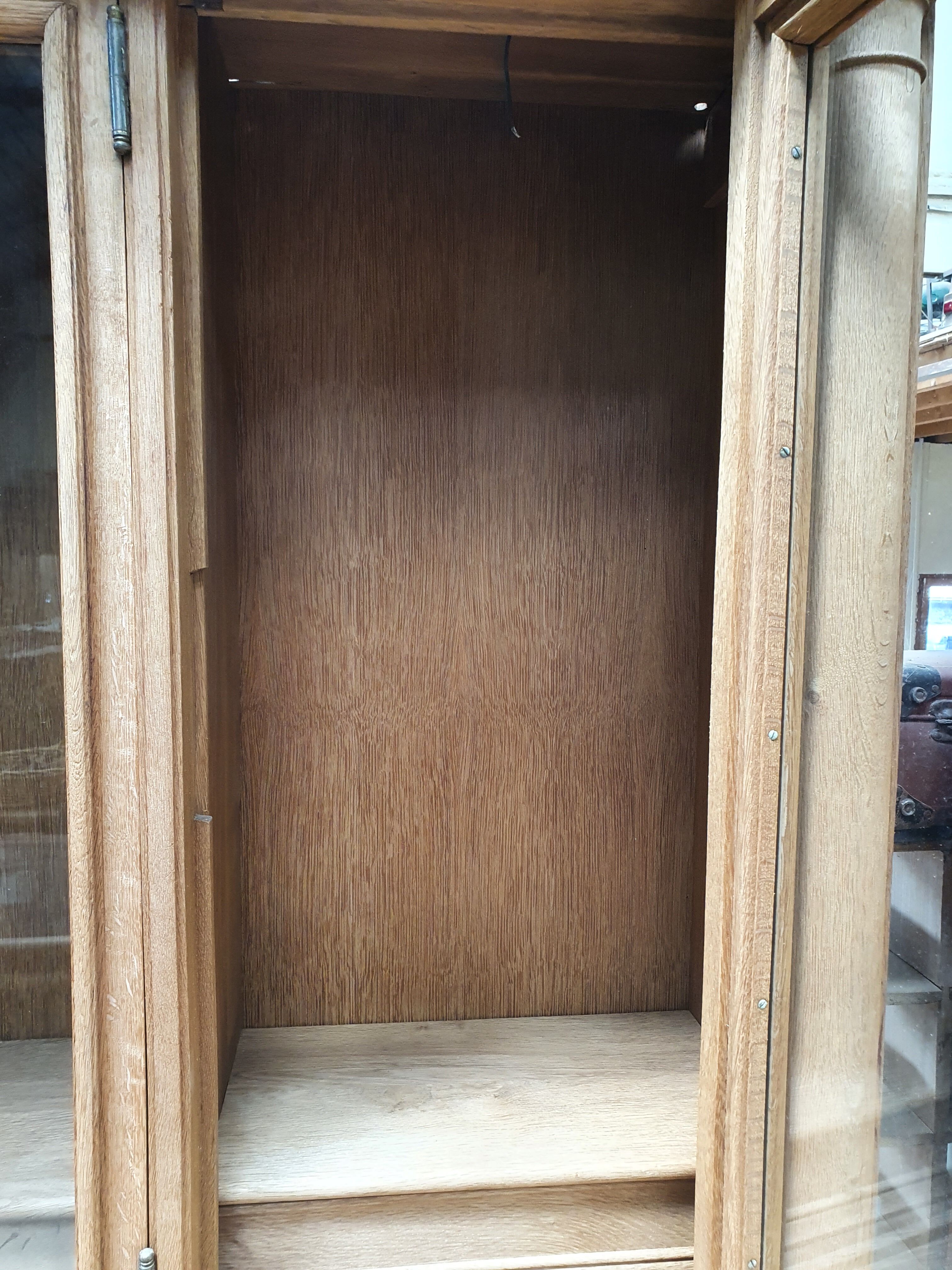 Meuble de chapelier