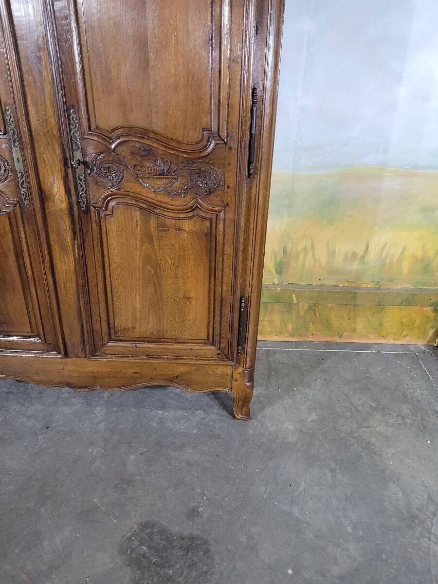 Armoire Louis XV en chêne