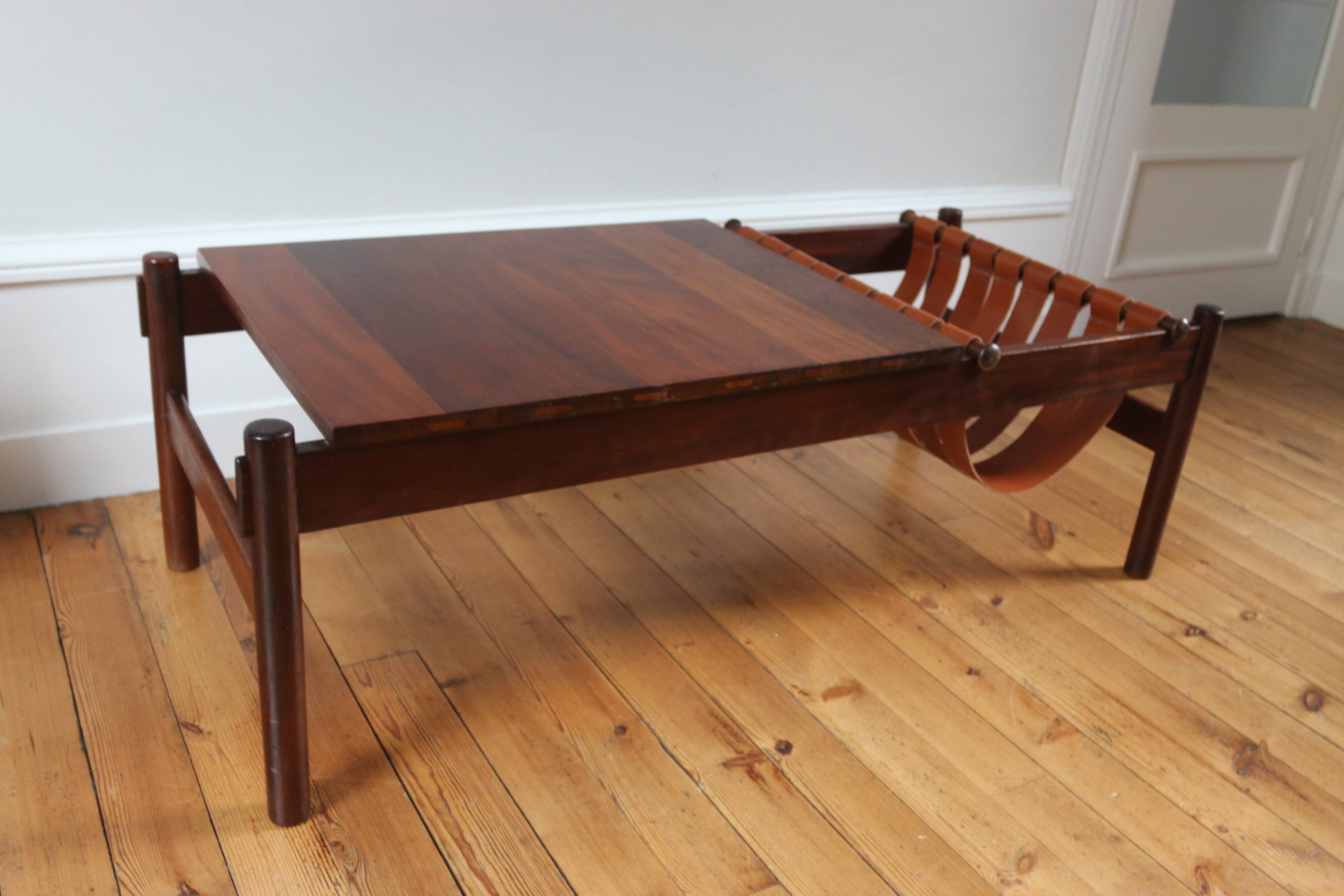 Table basse vintage palissandre et cuir Dujo Cuba 1970