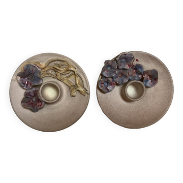 Paire de bougeoirs barbotine