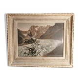 The sea of ice framed early 20th century.