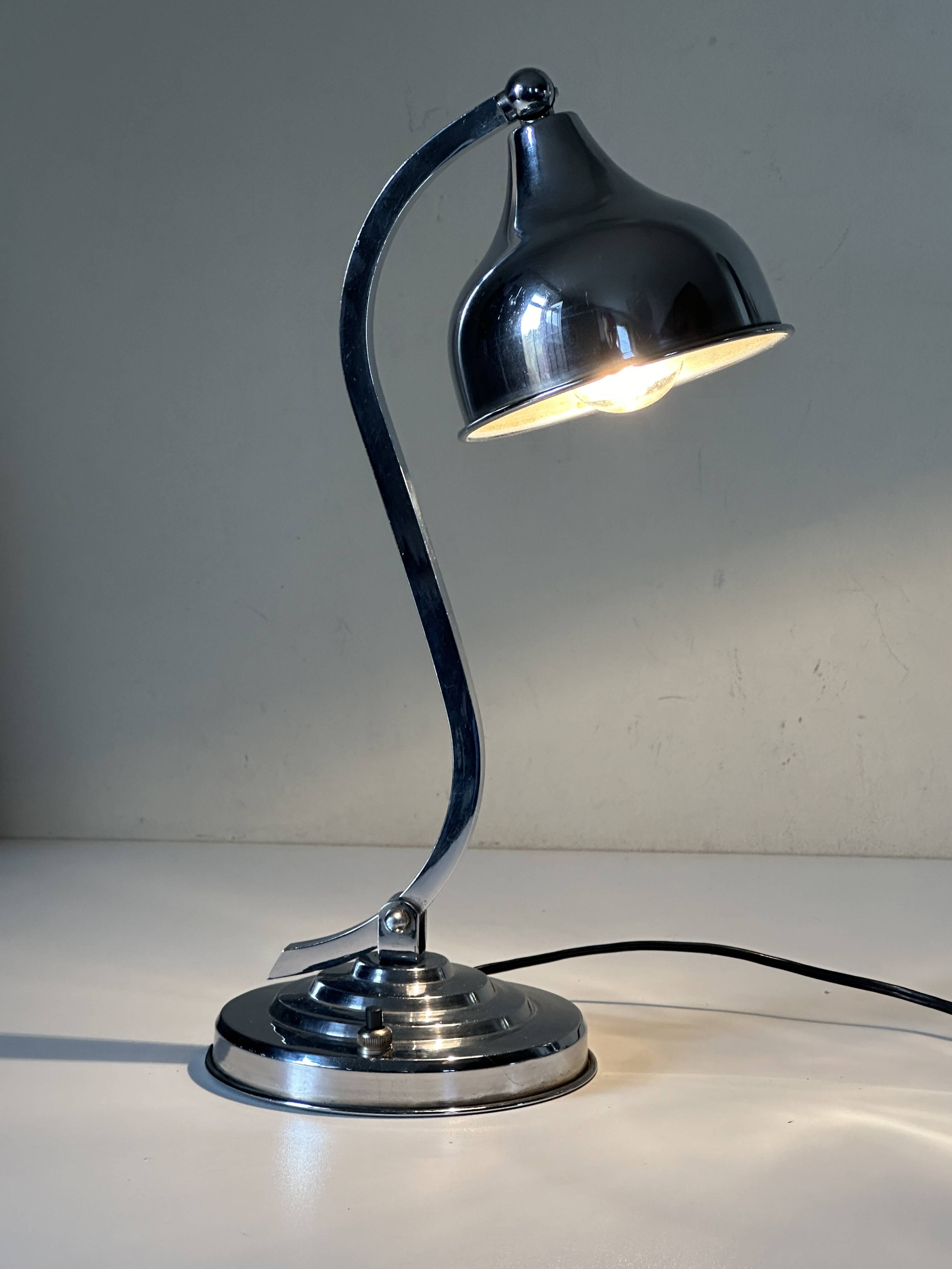 Vintage 50s design swan neck lamp