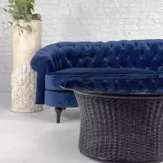 Table basse en rotin et verre fumé
