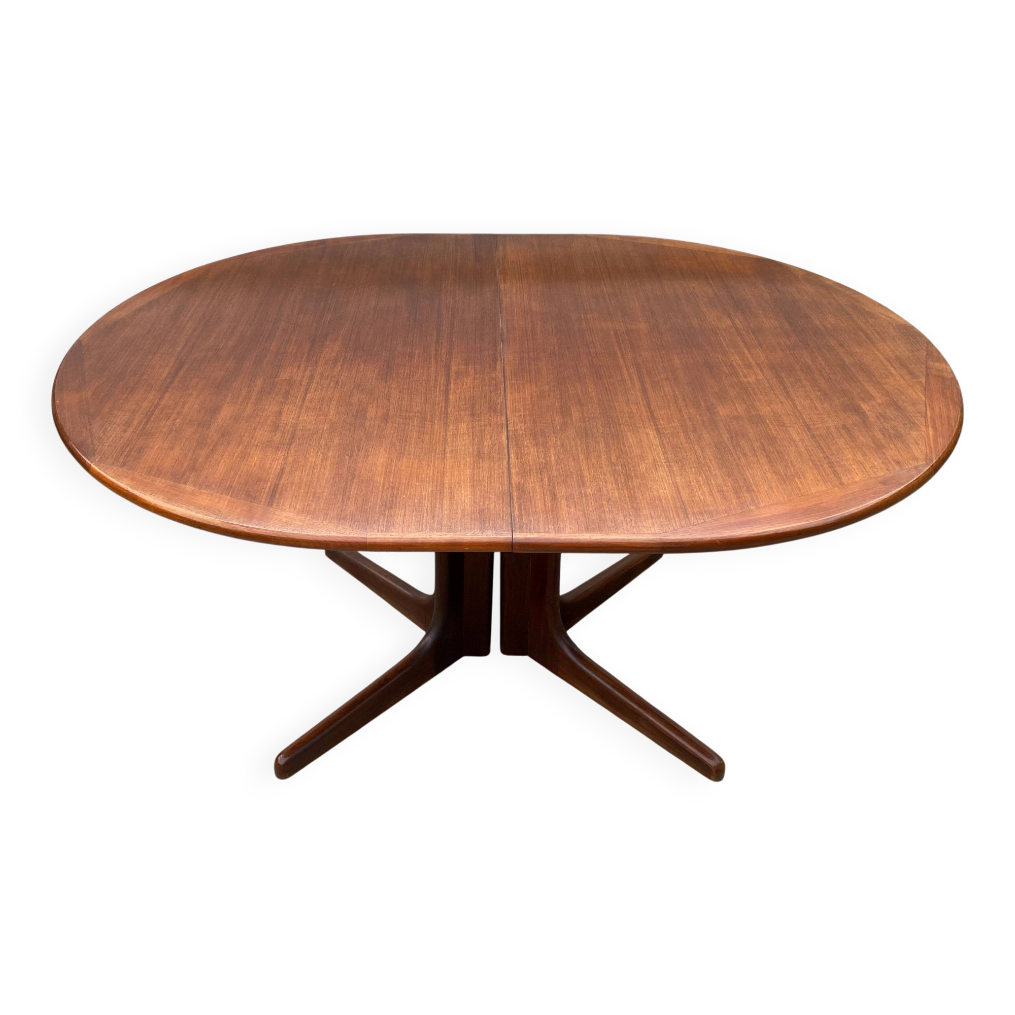 Scandinavian extendable oval table in teak year 1960 NF