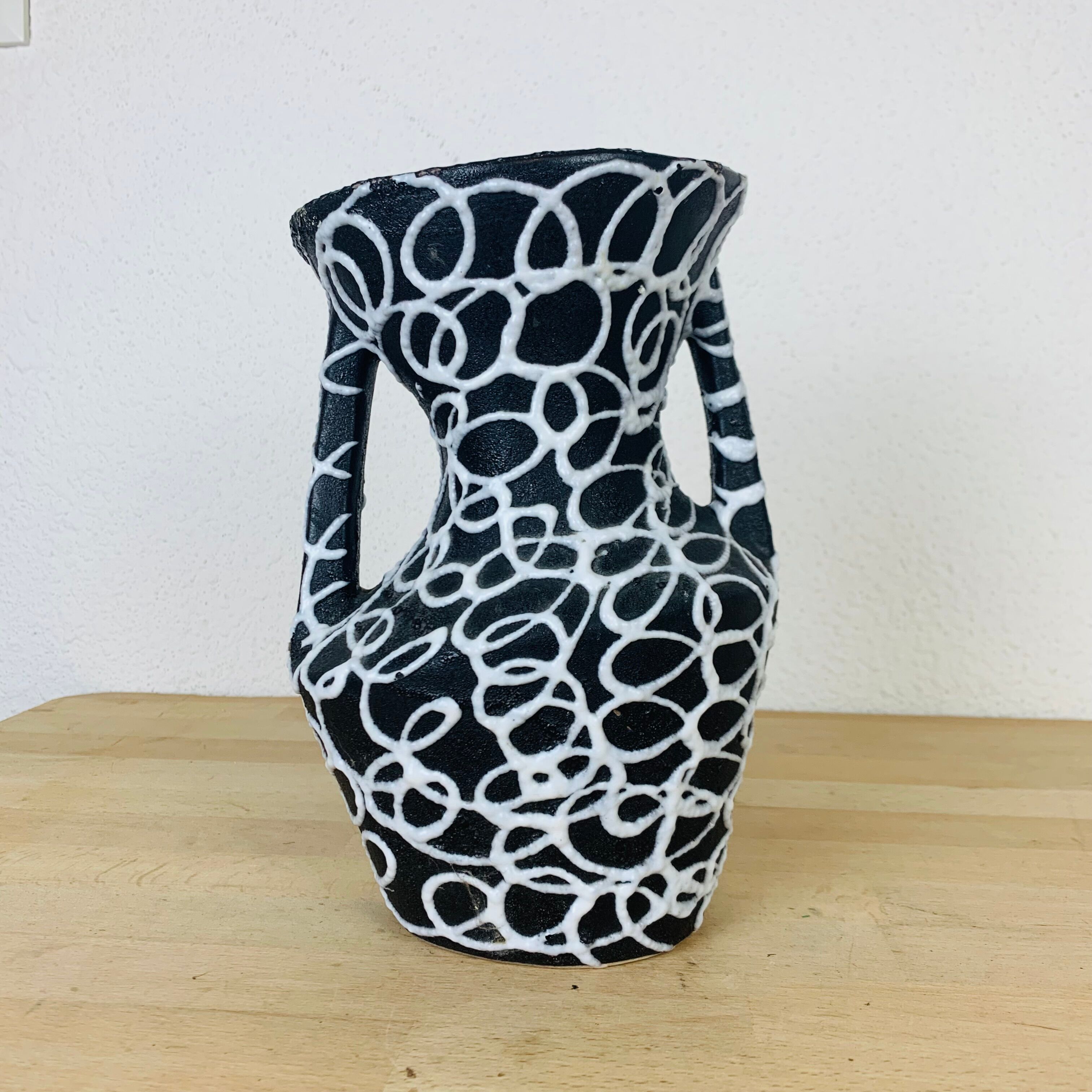 Spaghetti vase free-form Vallauris ceramic 50s, red and black