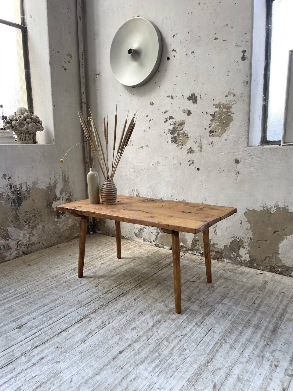 Popular art coffee table Switzerland 1900