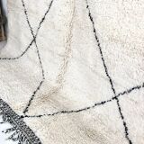Moroccan Berber carpet Beni Ouarain with black diamonds 3,05x2.09m