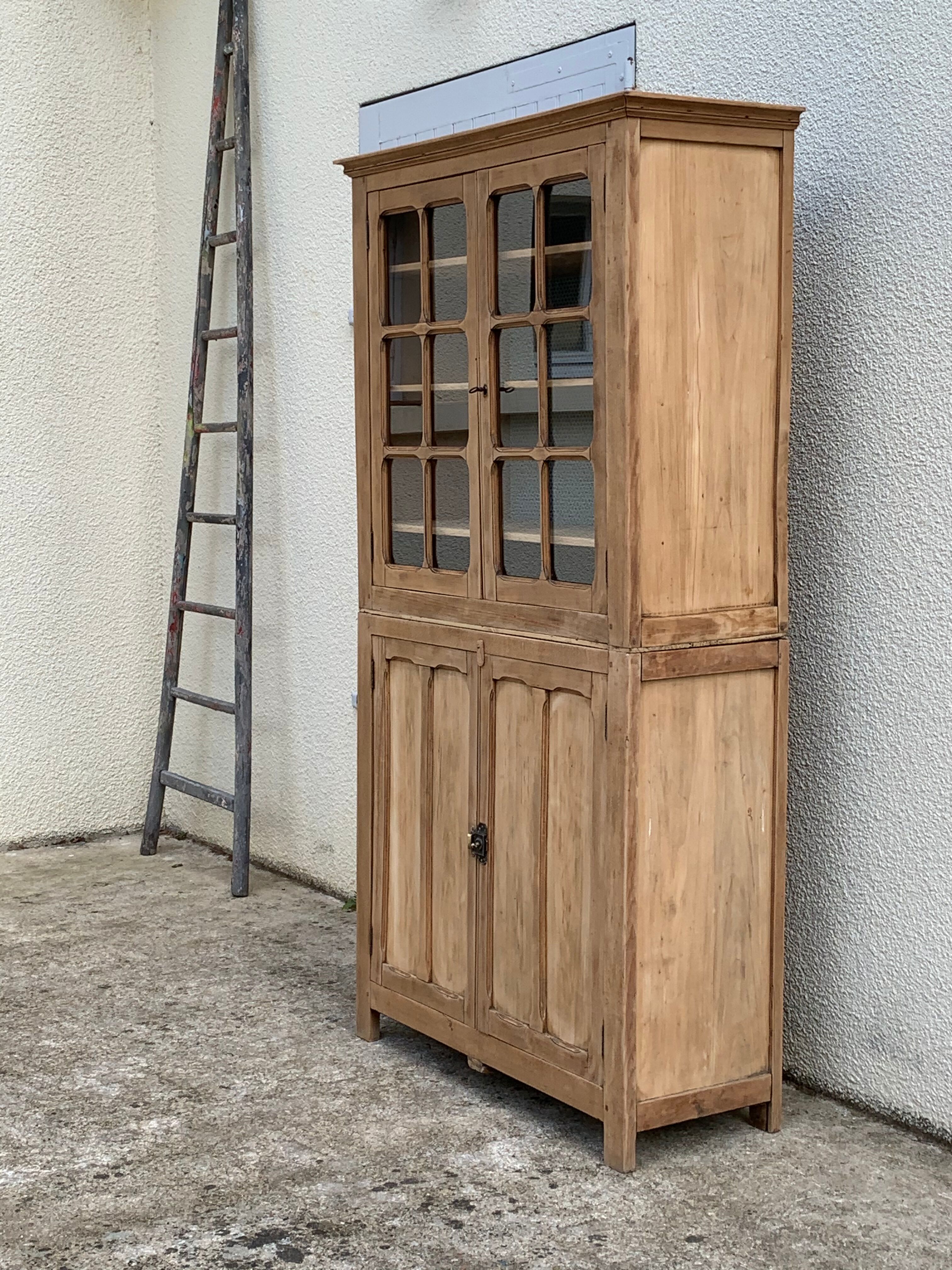 Parisian buffet glazed raw wood