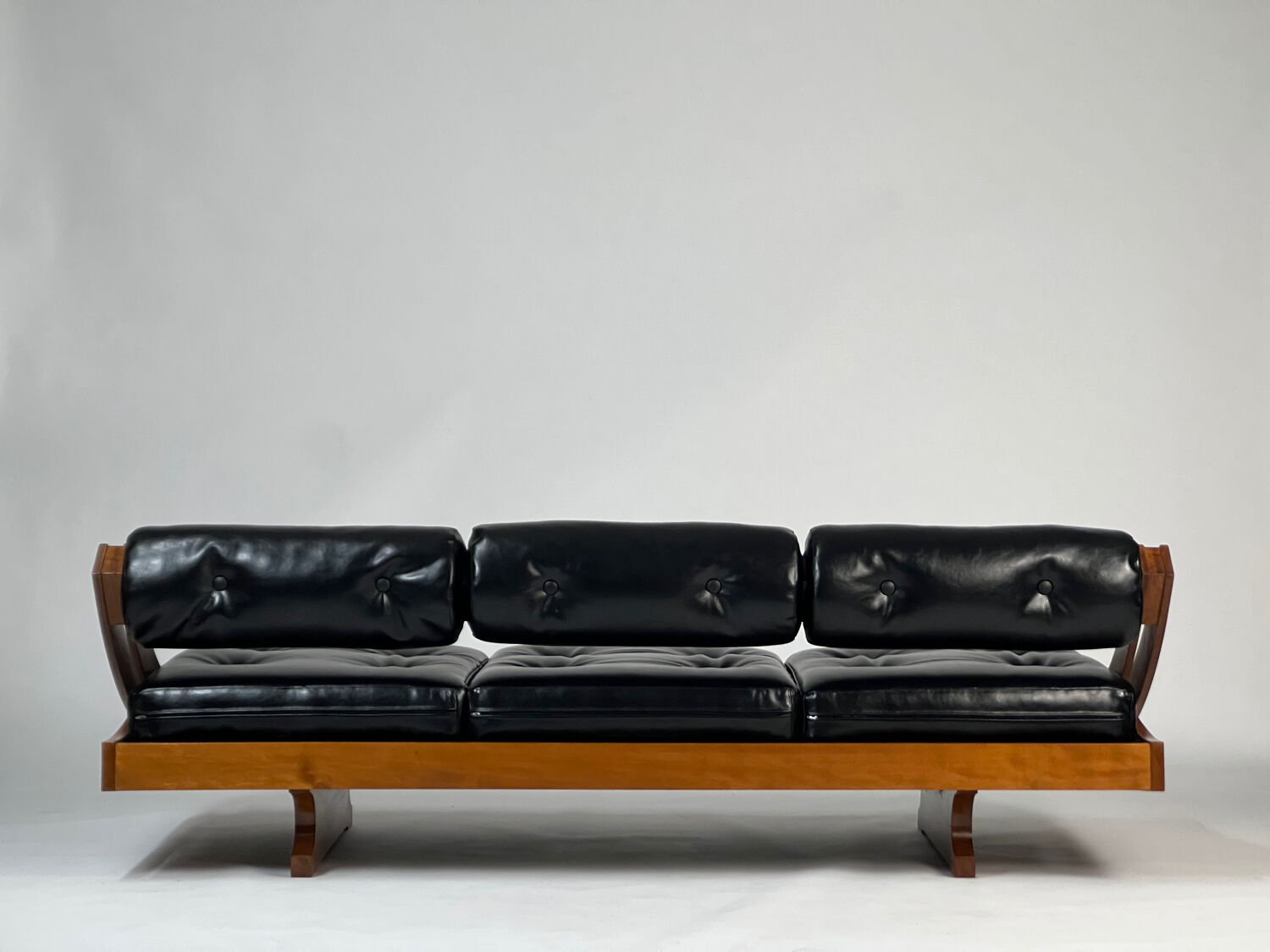 Vintage leather sofa daybed GS 195 by Gianni Songia for Sormani