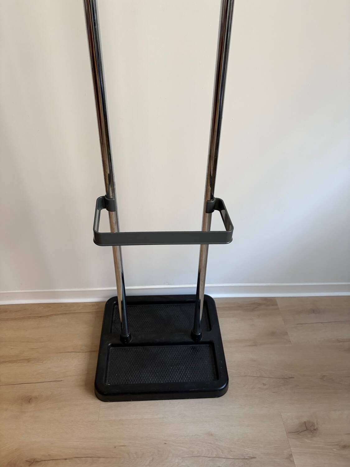 Coat rack Space Age design by Jean Pierre Vitrac for manade 70s/80s.