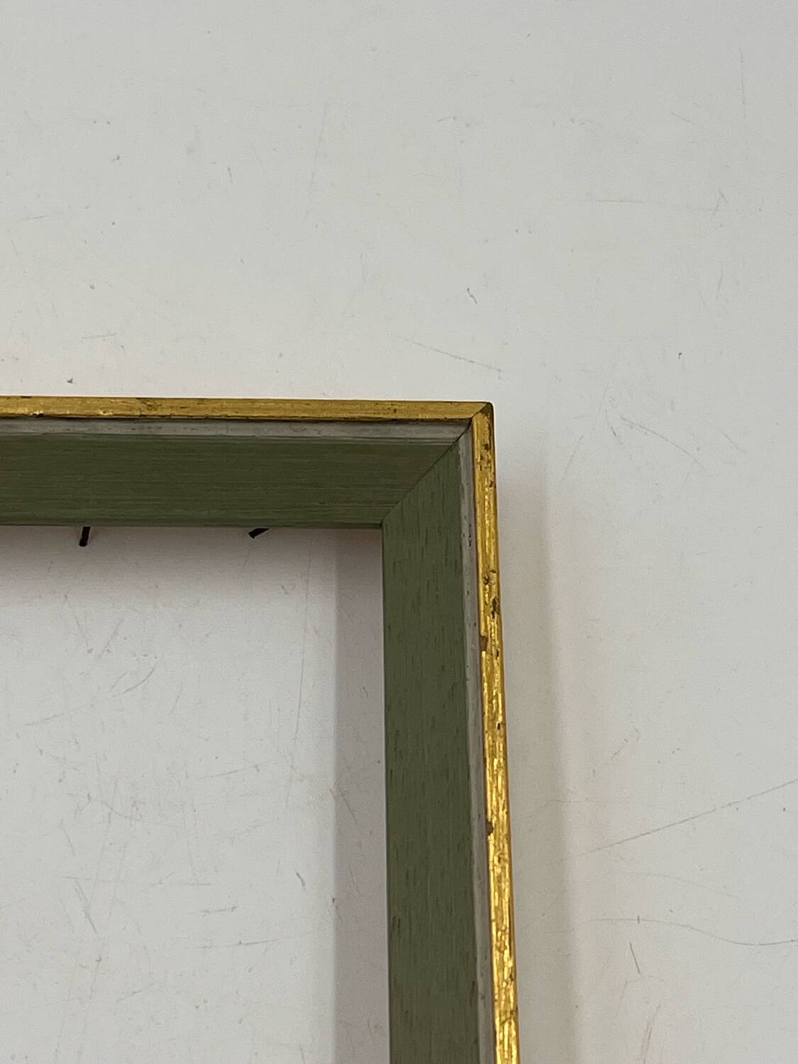 Set of 4 gold frames