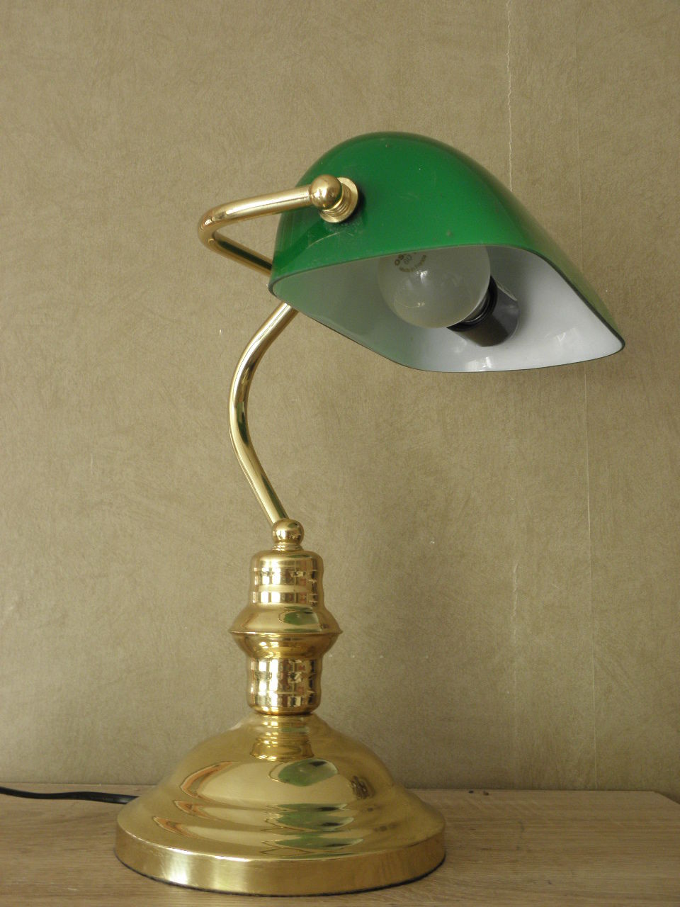 Green Glass Bankers Lamp