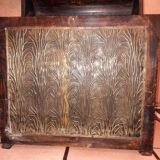 Vertical wooden box