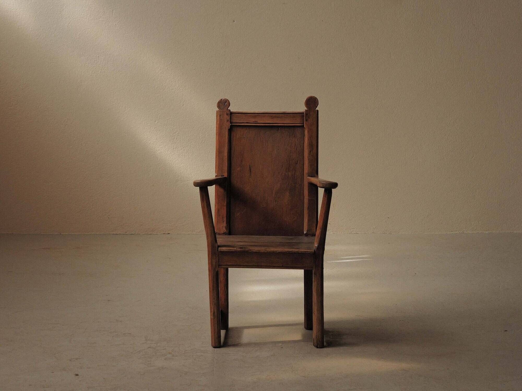 Peasant armchair in solid oak, France, 19th century