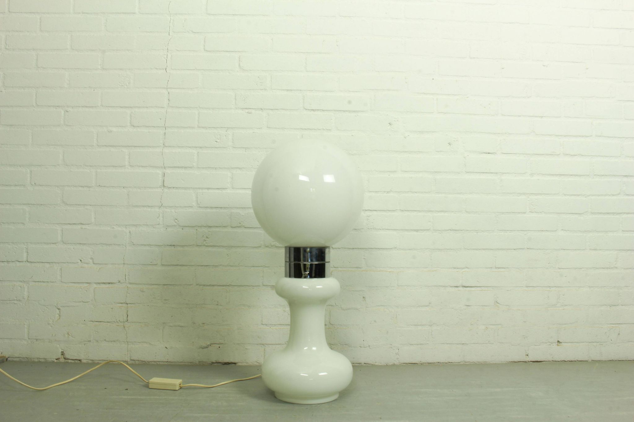 Mid Century Floorlamp Carlo Nason " Birillo" for A.V. Mazzega, Italy 1960