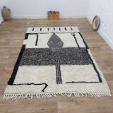 Azilal Berber rug in handmade wool 236 X 156 CM